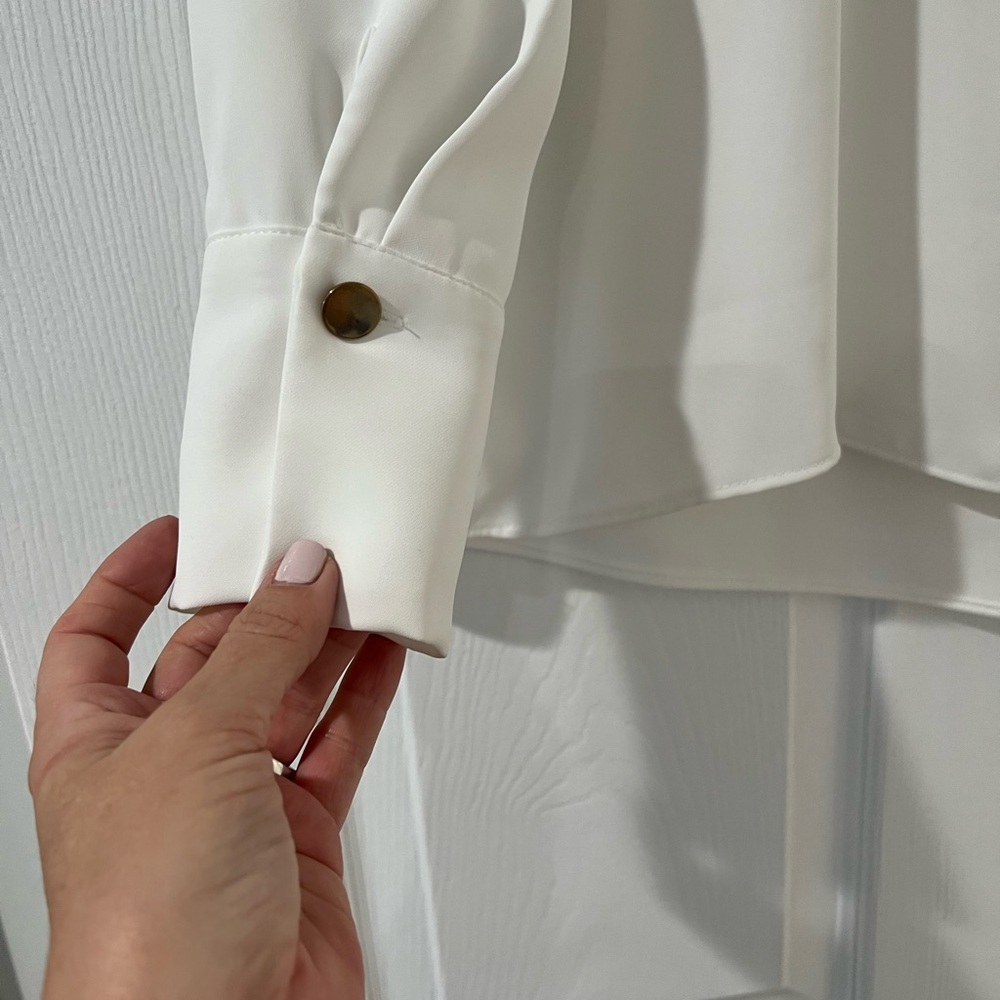 Zara basic collection blouse medium - Picture 3 of 4